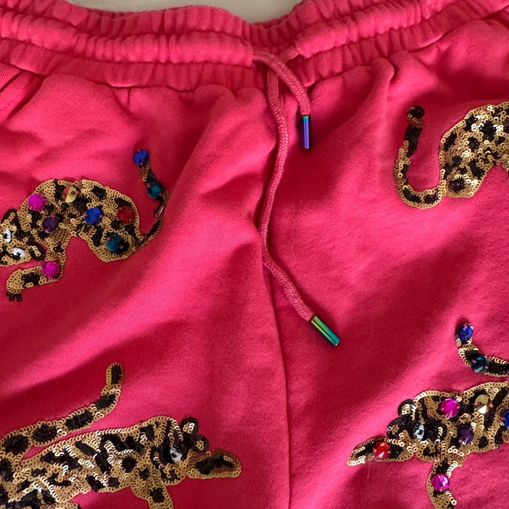 Queen of sparkles Leopard Print red Women's Shorts size large - Picture 4 of 10